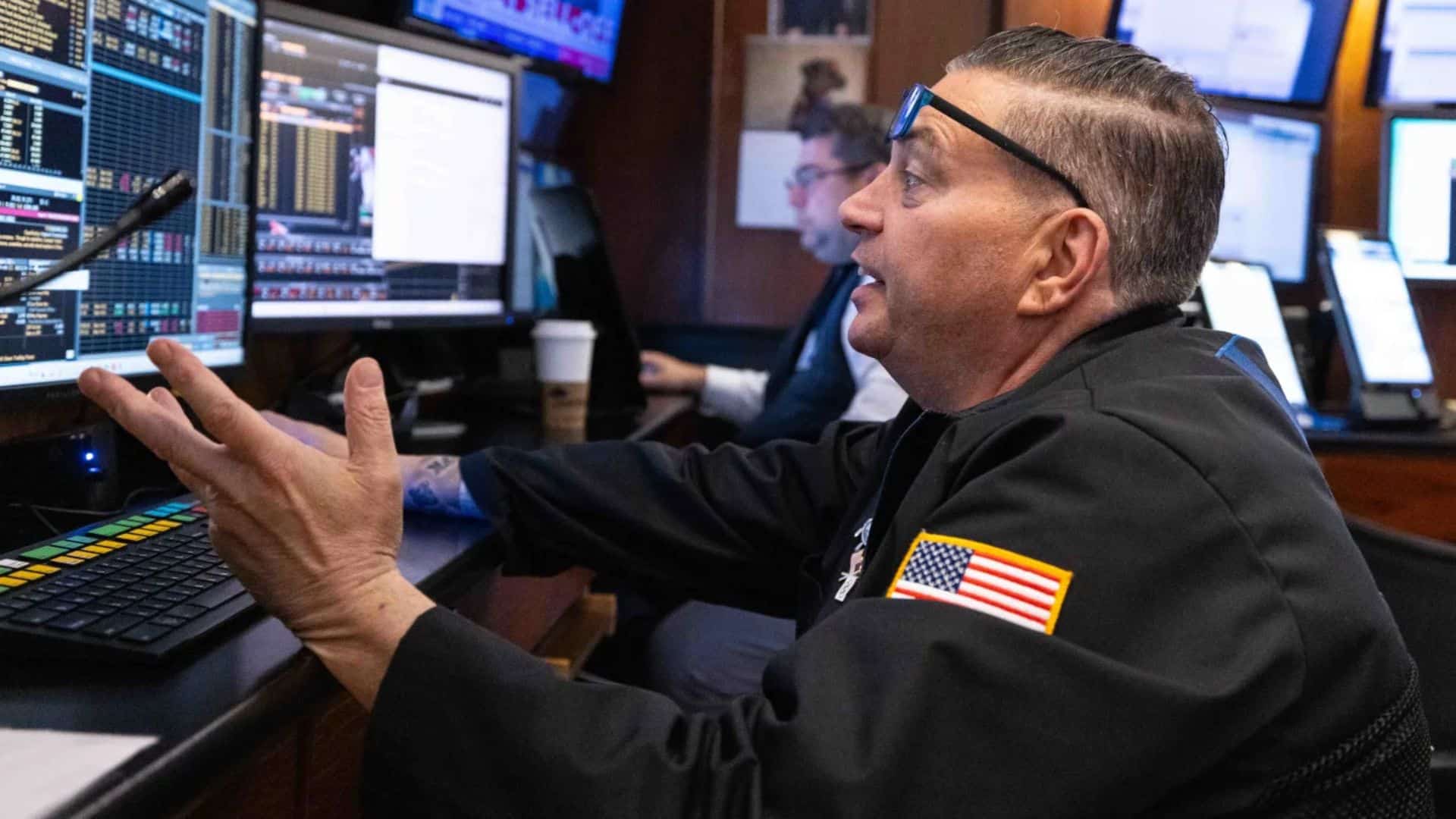 2024.10.21 Markets Wrap: Dow Falls Nearly 350 Points, Snapping Three-Day Win Streak as Earnings Season Approaches