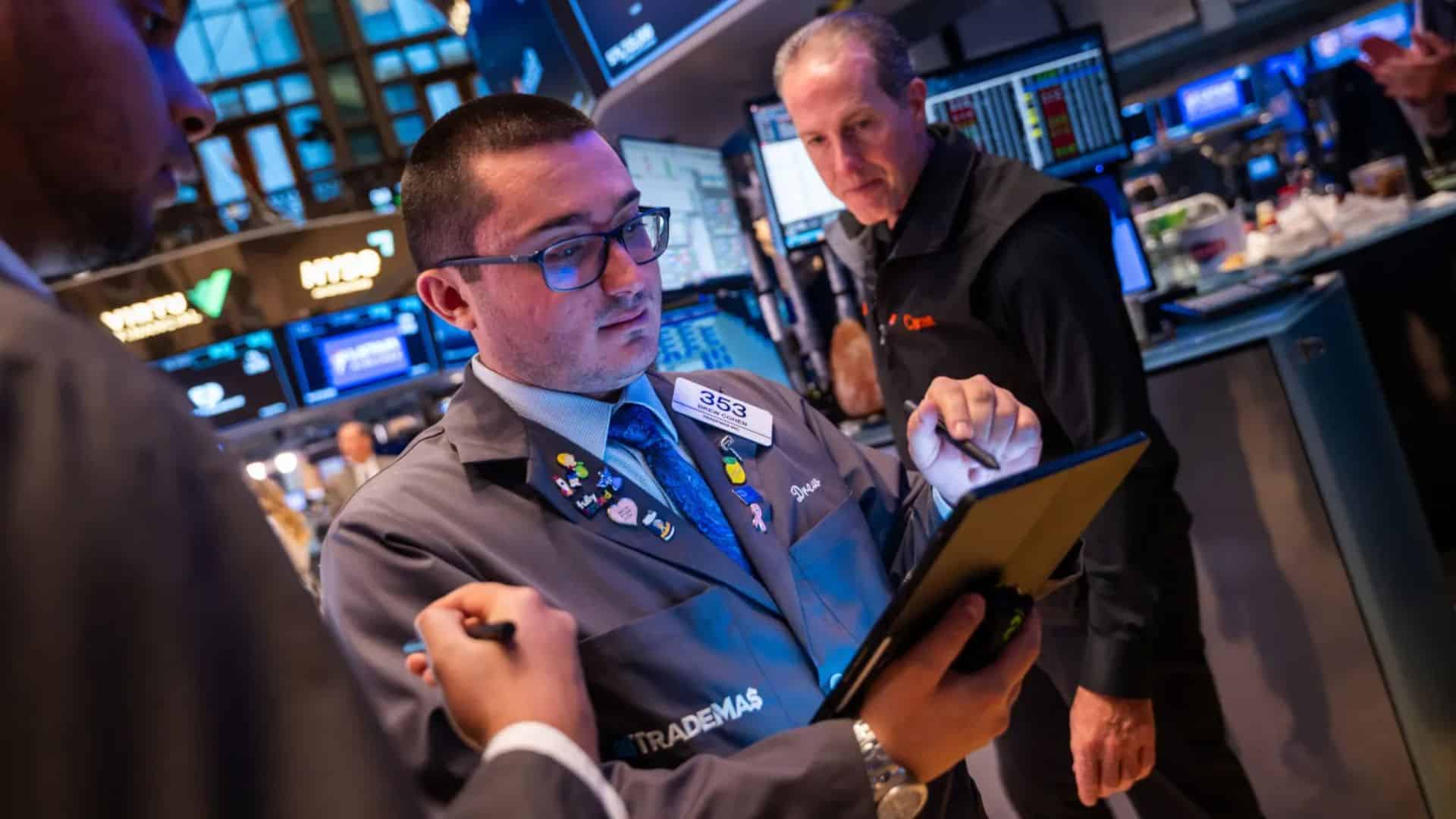 Markets Wrap: Dow Posts Back-to-Back Loss as S&P 500 Falters Amid Fed Uncertainty