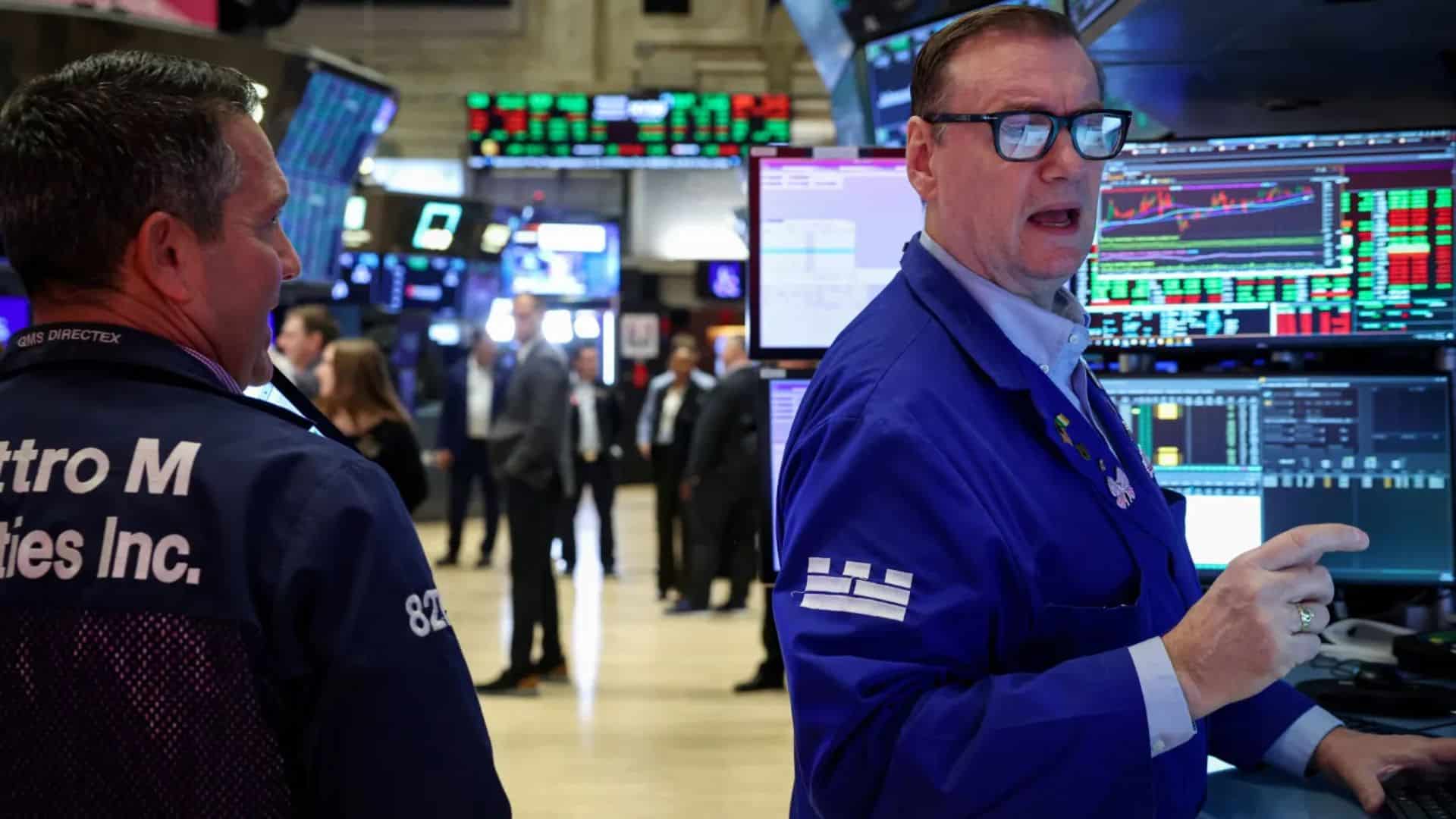 Read more about the article Markets Wrap: Dow Drops 400 Points as Wall Street Ends Year in Decline