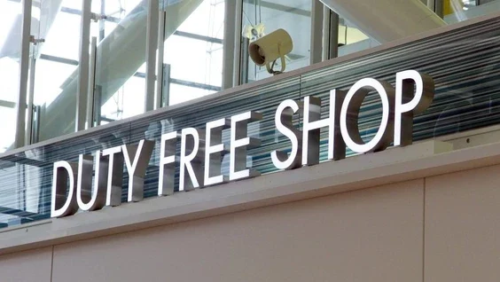 Read more about the article Canadian Duty-Free Industry Faces Collapse as Border Traffic Plunges| AiF News Bites
