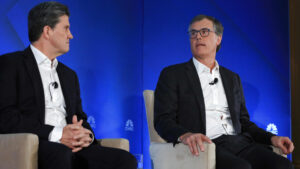 Alternative Assets for Retail: Risk, Liquidity, and the Public-to-Private Continuum