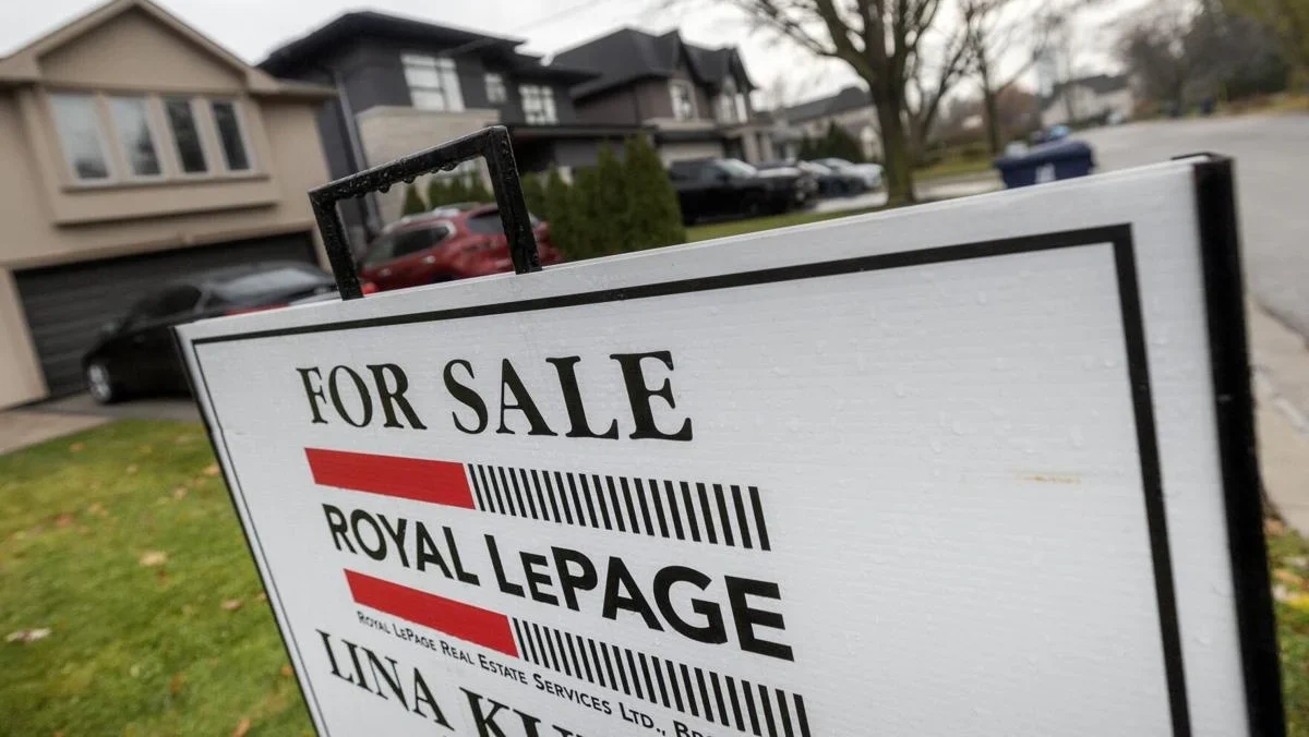 Toronto Condo Price Drop: Average Unit Expected to Lose $43,000 in Value in 2026