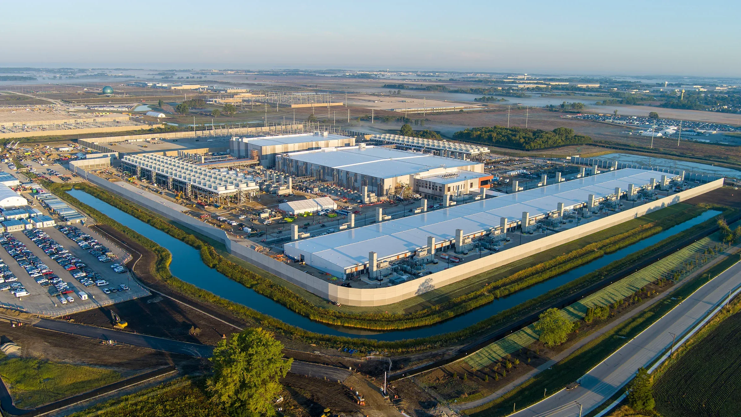 U.S. Consumer Spending Remains the True Engine: Why AI Investment Impact on GDP is Overstated