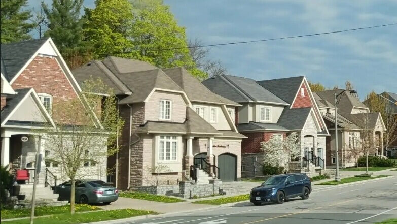 Read more about the article Cost of Aging at Home in Canada: Why Home Care May Be More Expensive Than Expected | AiF News Bites